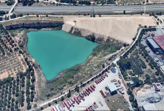 Rent Industrial plot in Cami dels ovellona 18. Piscifactoría + solar alquiler en tarragona (españa).