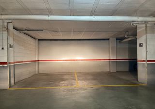 Rent Car parking in Carrer de brussel·les 51. Garajes grandes disponibles salou parkings alquiler · los mejore