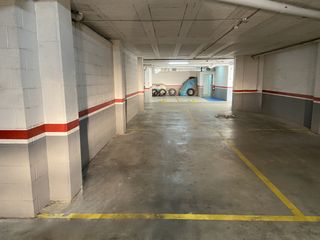 Rent Car parking in Carrer de brussel·les 51. Garaje grande alquiler hoy ha quedado 1 libre salou