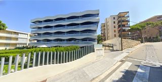 Rent Car parking in Carrer de brussel·les 51. Premium parking garaje spaces for rent - salou (c/ bruselas 51,
