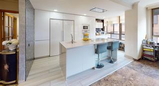 Etagenwohnung in Piscinas. Piso luminoso y con excelentes calidades