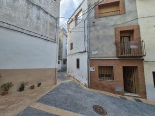 Casa  Calle 1 de mayo. Vivienda en artana
