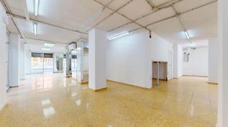 Lloguer Local Comercial a Avenida cataluña 20. Local comercial en avenida cataluña