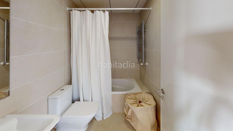 Foto bcd2dfbe-b4bb-4079-8571-df53fb23f715. Pis amb calefacció aparcament piscina a La Punta Valencia