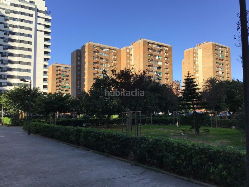 Foto c866dec5-81f7-499d-933a-0a41ebc7306e. Pis amb calefacció aparcament piscina a La Punta Valencia