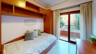 Piso en Ciutat Jardí. Espectacular vivienda, amplia y luminosa, junto a la avenida de