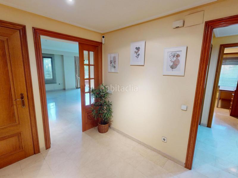 Foto 27360166-98ad-47c7-916f-fc903e73f36a. Etagenwohnung mit heizung in Ciutat Jardí Valencia