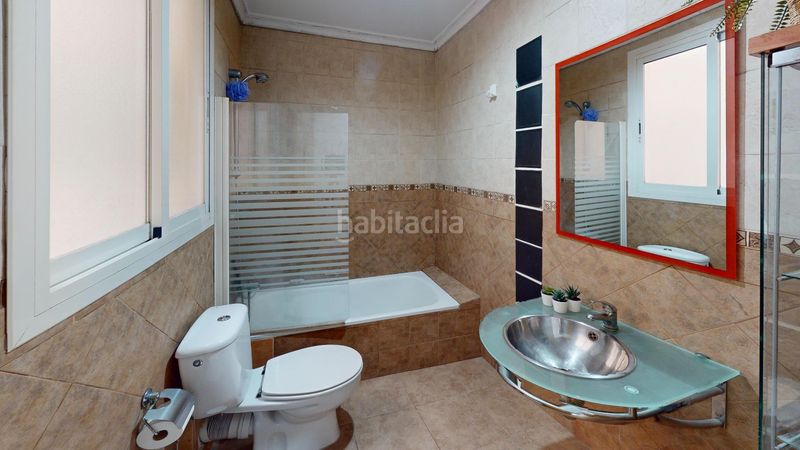 Foto 190e3ada-2c3a-47a0-a2c4-49fffcea3494. Pis a Russafa Valencia