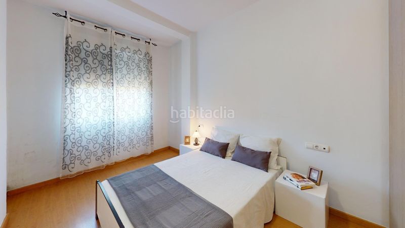 Foto b32c6748-da7d-4271-9d7c-09a7b96e6b9e. Pis a Russafa Valencia