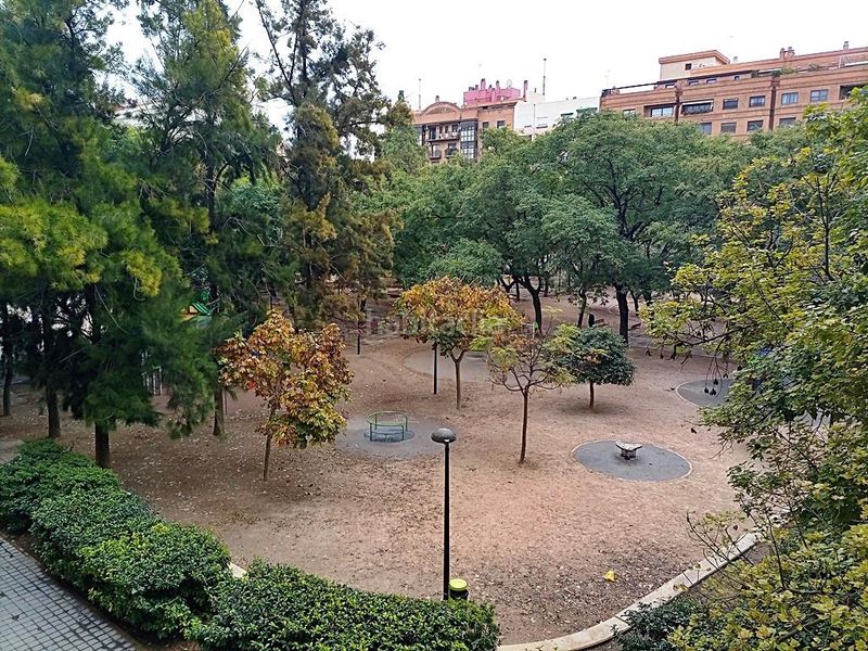 Foto e0b0f2d5-9681-4699-8254-4dfd999af786. Pis a Russafa Valencia