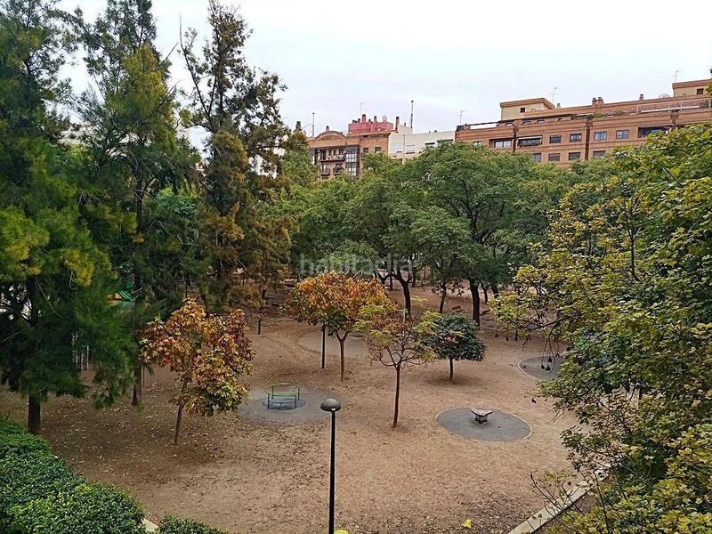 Foto f3c8837b-88e4-49d8-accd-a3e136a2dd04. Pis a Russafa Valencia