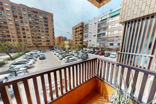 Flat in Beteró. Fantástica vivienda junto a blasco ibañez.