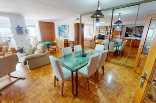 Flat in Calle de José María Haro