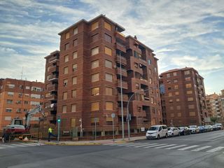Pis a Avenida Avenida Río Ebre