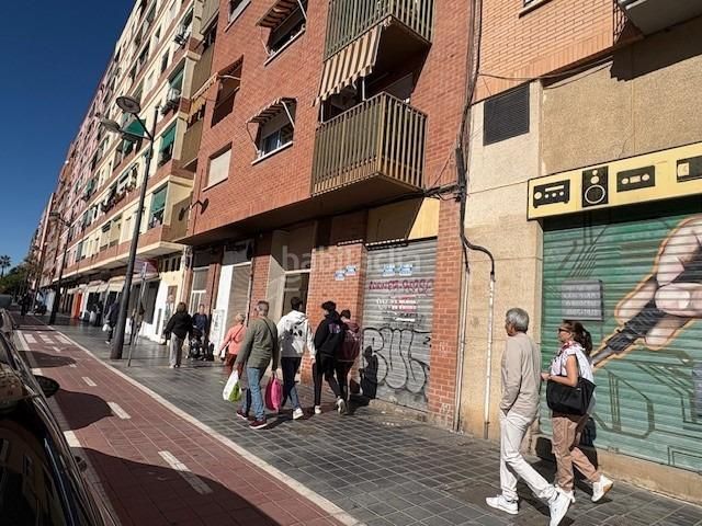 Foto 6186c13a-e3f8-4f0d-9ea3-05c01ca81b36. Local comercial a Aiora Valencia