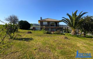 Casa en Parbayón - barrio la aguilera 43. Chalet en venta en parbayón
