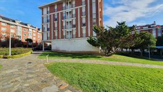 Local Comercial en Cueto - Avda. doctor Diego Madrazo 10