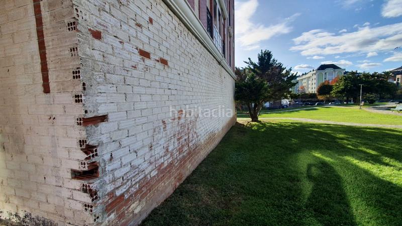 Foto a0e7966c-cbf5-451a-a904-86739bb9de02. Locale commerciale in cueto - avda. doctor diego madrazo 10 in Santander