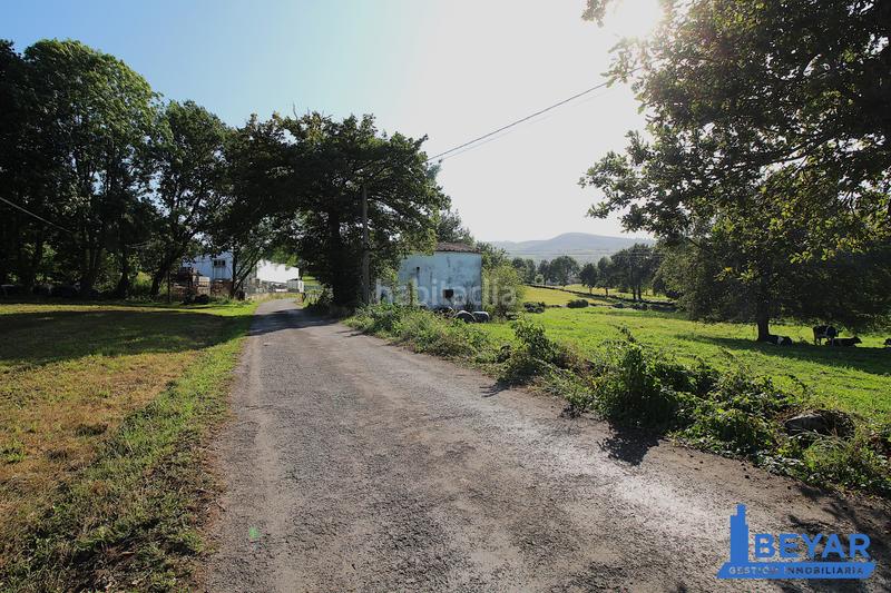 Foto 29867476-61cc-41b5-ac27-4fe13f54a26c. Terreno residencial en barrio tezanos 1210 finca a la venta en Villacarriedo