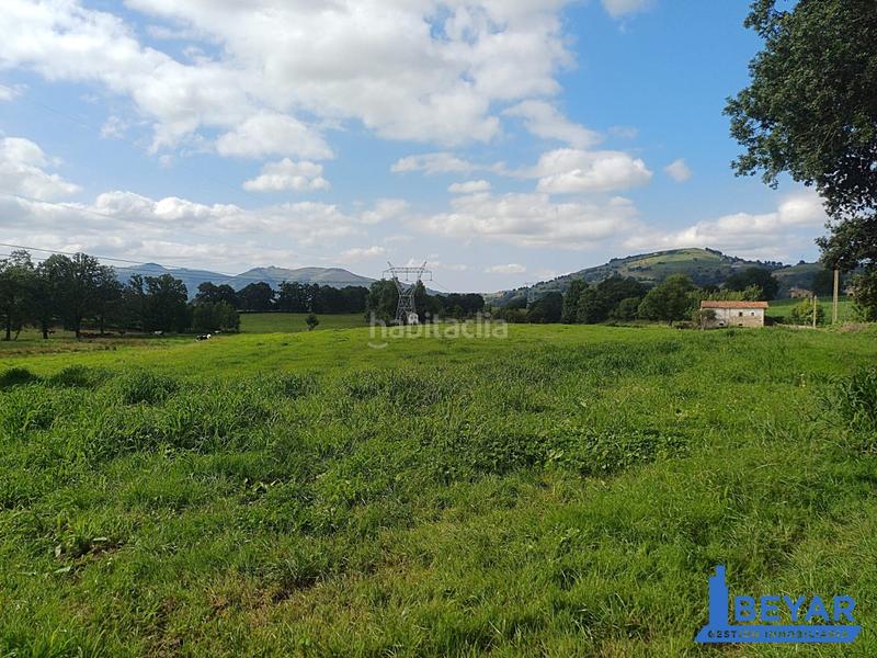 Foto 6918dd63-44b1-459e-ab09-b649a1e9ec4a. Terreno residencial en barrio tezanos 1210 finca a la venta en Villacarriedo