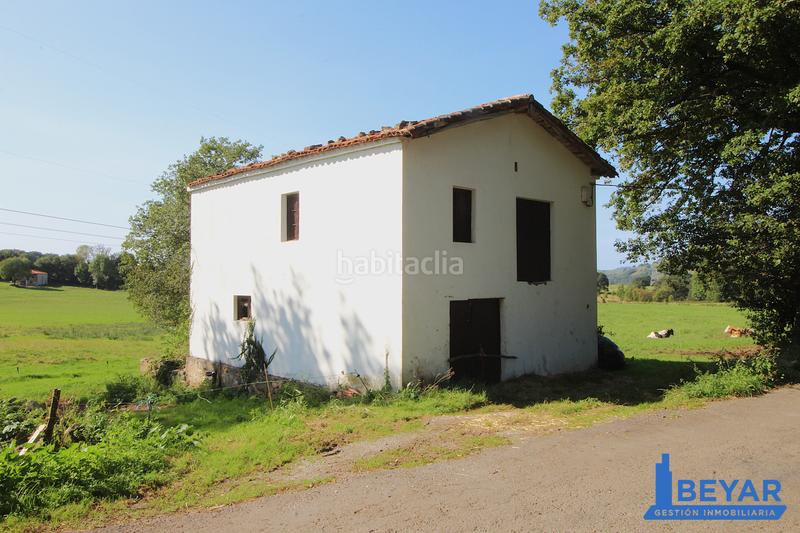 Foto 8ba2136c-d5c9-4640-b6ef-420e261100fb. Terreno residencial en barrio tezanos 1210 finca a la venta en Villacarriedo