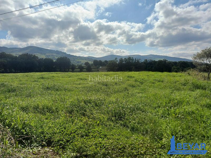 Foto f53eb7eb-6a6c-4c71-81d6-5f758b82acf0. Terreno residencial en barrio tezanos 1210 finca a la venta en Villacarriedo