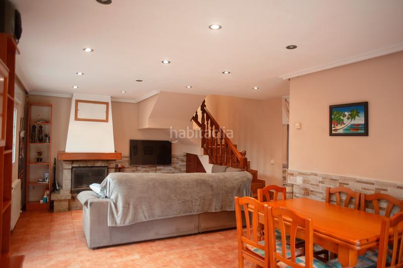 Foto 800035bc-a3af-4dc8-999d-4e3ce35923c8. Maison jumelée dans villanueva - barrio merecía 40b dans Villaescusa