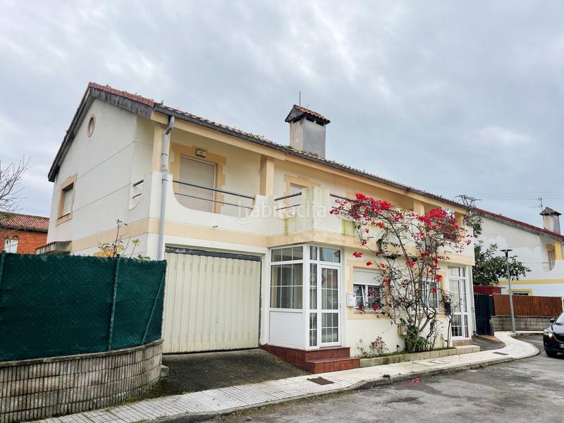 Foto 92358d32-7836-4398-ac4f-8ee8af388579. Maison jumelée dans villanueva - barrio merecía 40b dans Villaescusa