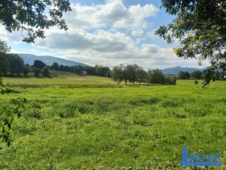 Rural plot in Barrio tezanos 1210. Finca a la venta en villacarriedo