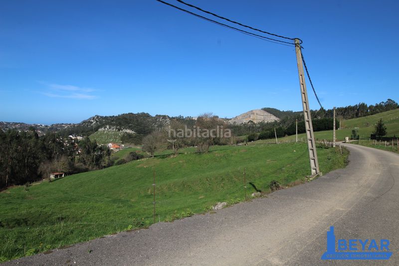 Foto b04f83c0-8384-4556-8d12-3a9b7e654d08. Terreno residenziale in Arce - barrio san pantaleón in Piélagos
