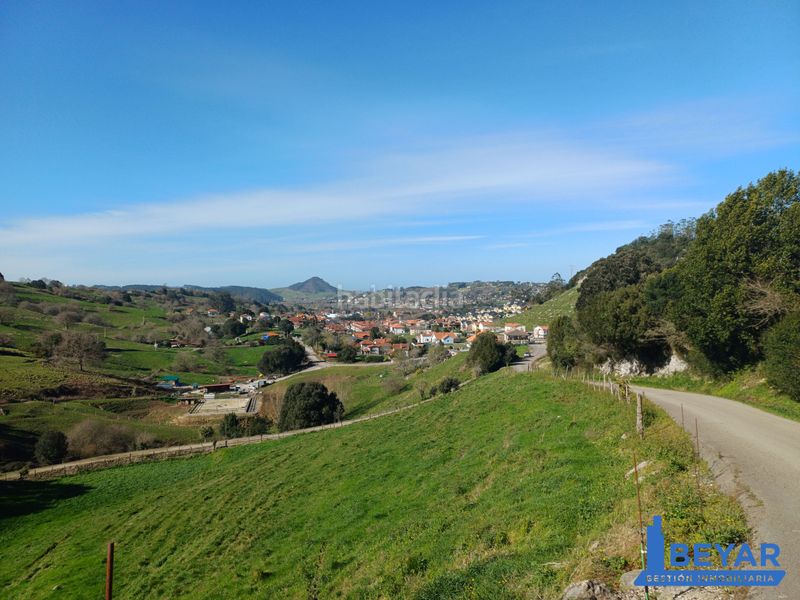 Foto b1010a0a-950a-4ab2-98fc-5fbfd06e2b4f. Terreno residenziale in Arce - barrio san pantaleón in Piélagos