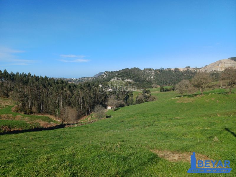 Foto ee59ecde-2e97-4ce1-aada-e6f1f7430c4a. Terreno residenziale in Arce - barrio san pantaleón in Piélagos