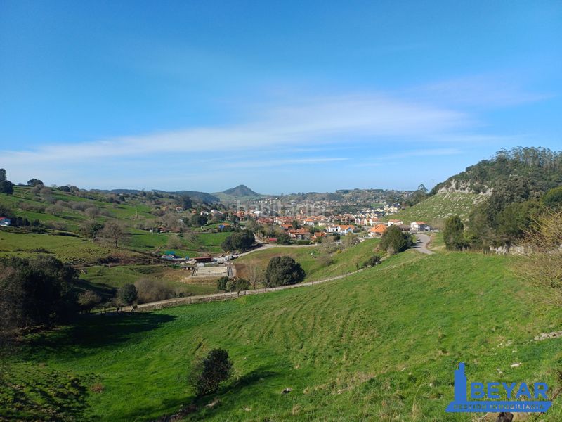 Foto f09c76f5-ab21-48ae-89bc-c0a89c5058f4. Terreno residenziale in Arce - barrio san pantaleón in Piélagos