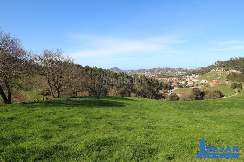 Foto f31ff2df-b8a2-490c-8dc8-92fac432ff78. Terreno residenziale in Arce - barrio san pantaleón in Piélagos