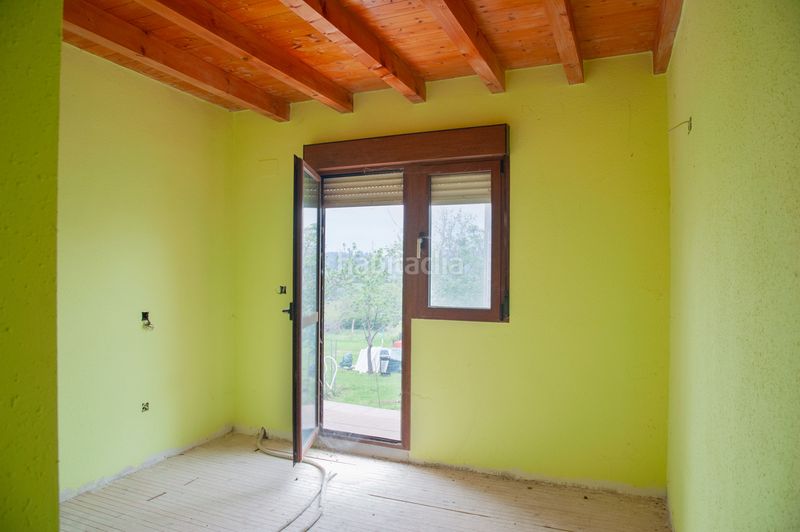 Foto 0f89e6b4-b74c-4e0c-aba0-952e1b5031c2. Casa adossada a Penagos