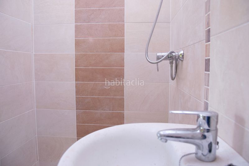 Foto 2866b5f1-8bf1-40c0-8085-88b057342844. Casa adossada a Penagos