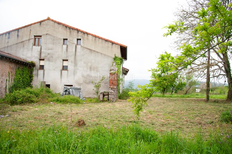 Foto 62f12a44-2421-461e-b25c-250b09606109. Casa adossada a Penagos