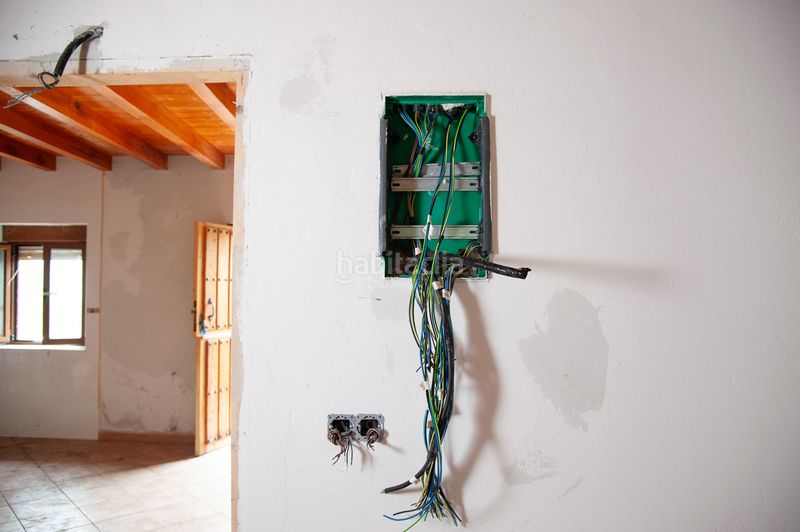 Foto e05d1bca-16fc-48c4-8b9a-30dbf0f9a232. Casa adossada a Penagos