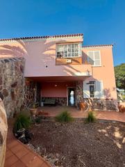 Maison jumelée à Tristán - García Escámez - Somosierra. Venta de chalet pareado con jardín privado en urbanización trist