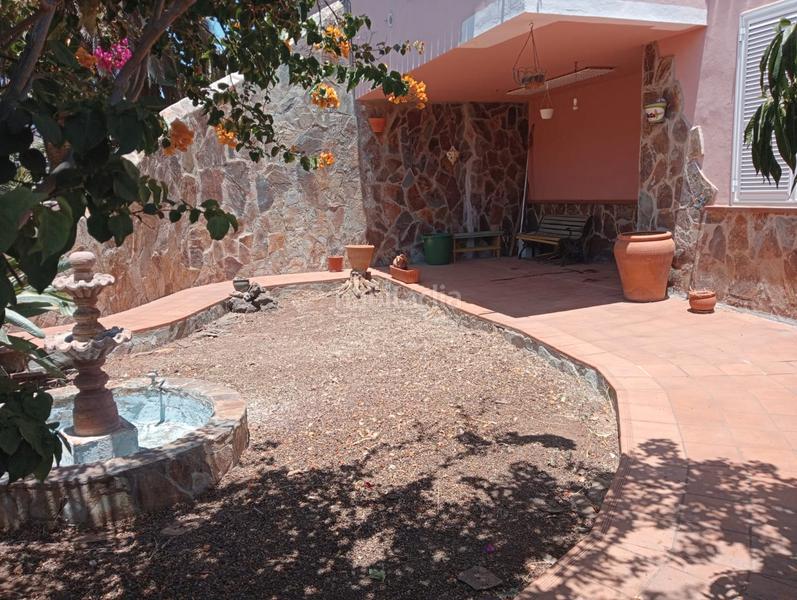 Foto fdac02cb-b412-44fe-b939-88b3835b65a6. Casa aparellada amb aparcament piscina a Tristán - García Escámez - Somosierra Santa Cruz de Tenerife