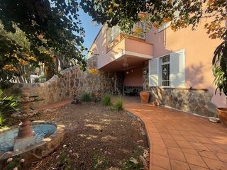 Casa pareada en Calle San Valentin 6