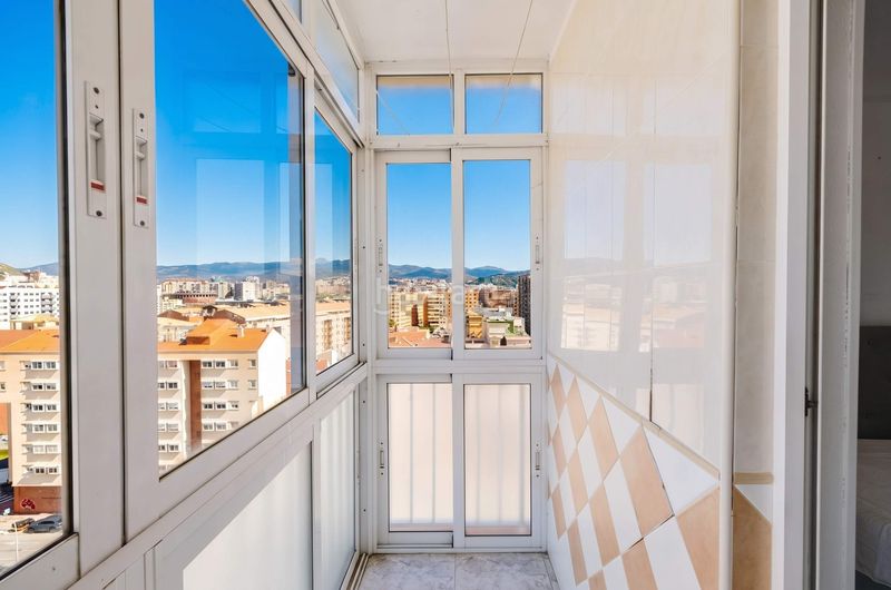 Foto 32536b69-5bbf-4e9c-b0ab-ffe27d43cf6a. Penthouse in Parque Ayala - Jardín de la Abadía - Huelín Málaga