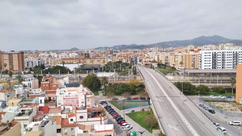 Foto d32f8ca5-d3a6-4326-a4f7-adade820242c. Penthouse in Parque Ayala - Jardín de la Abadía - Huelín Málaga