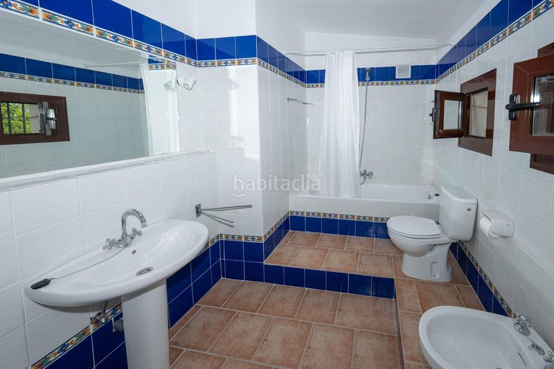 Foto 2c14f219-4453-4b25-b41f-925ed334e7d3. Casa amb aparcament a Centro Alhaurín de la Torre