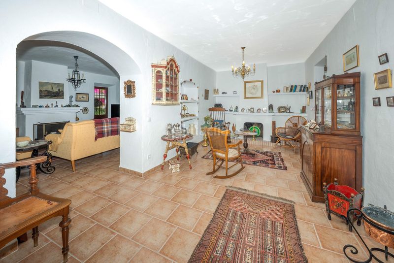 Foto 645568c4-14f1-49b9-ab31-719223c01d56. Casa amb aparcament a Centro Alhaurín de la Torre