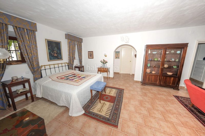 Foto b0bd14f3-d9fd-4d72-8235-e7c983e3c041. Casa amb aparcament a Centro Alhaurín de la Torre