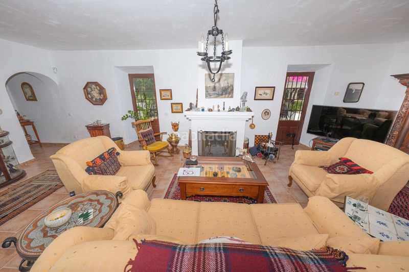 Foto cc32914b-f652-4cba-8c9c-517a8a6c5655. Casa amb aparcament a Centro Alhaurín de la Torre