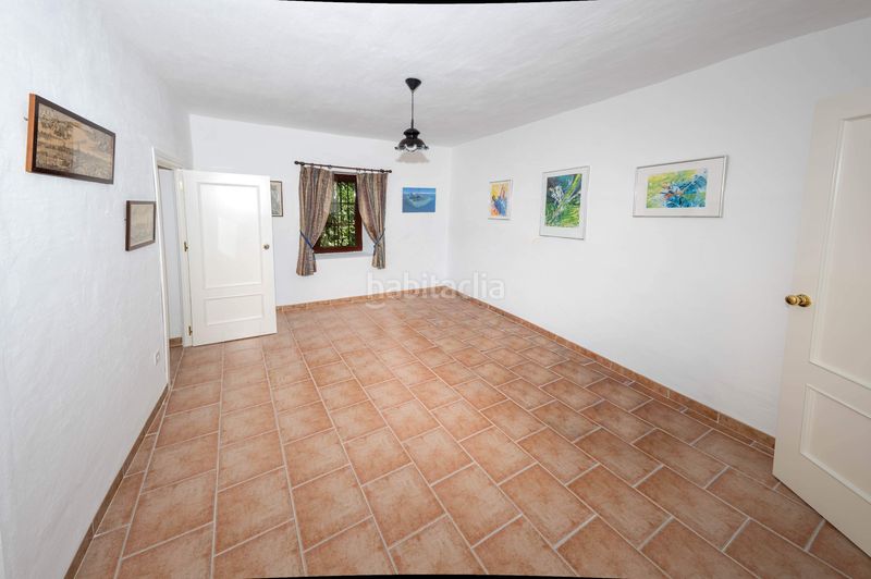 Foto f04da76f-023d-47c0-a901-bf18a50b7d8c. Casa amb aparcament a Centro Alhaurín de la Torre