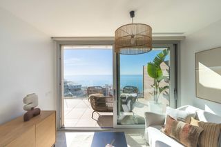 Etagenwohnung  Calle margarita salas. Piso el higuerón , fuengirola