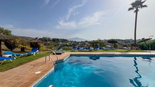 Penthouse in Bel - Air. Ático dúplex de 3 dormitorios en bel air, estepona